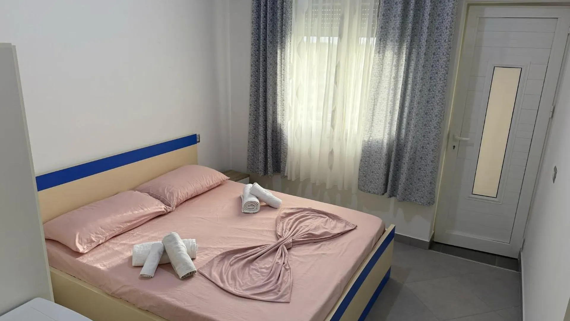 Bed & Breakfast Namelijan'S Hotel Spille Albania