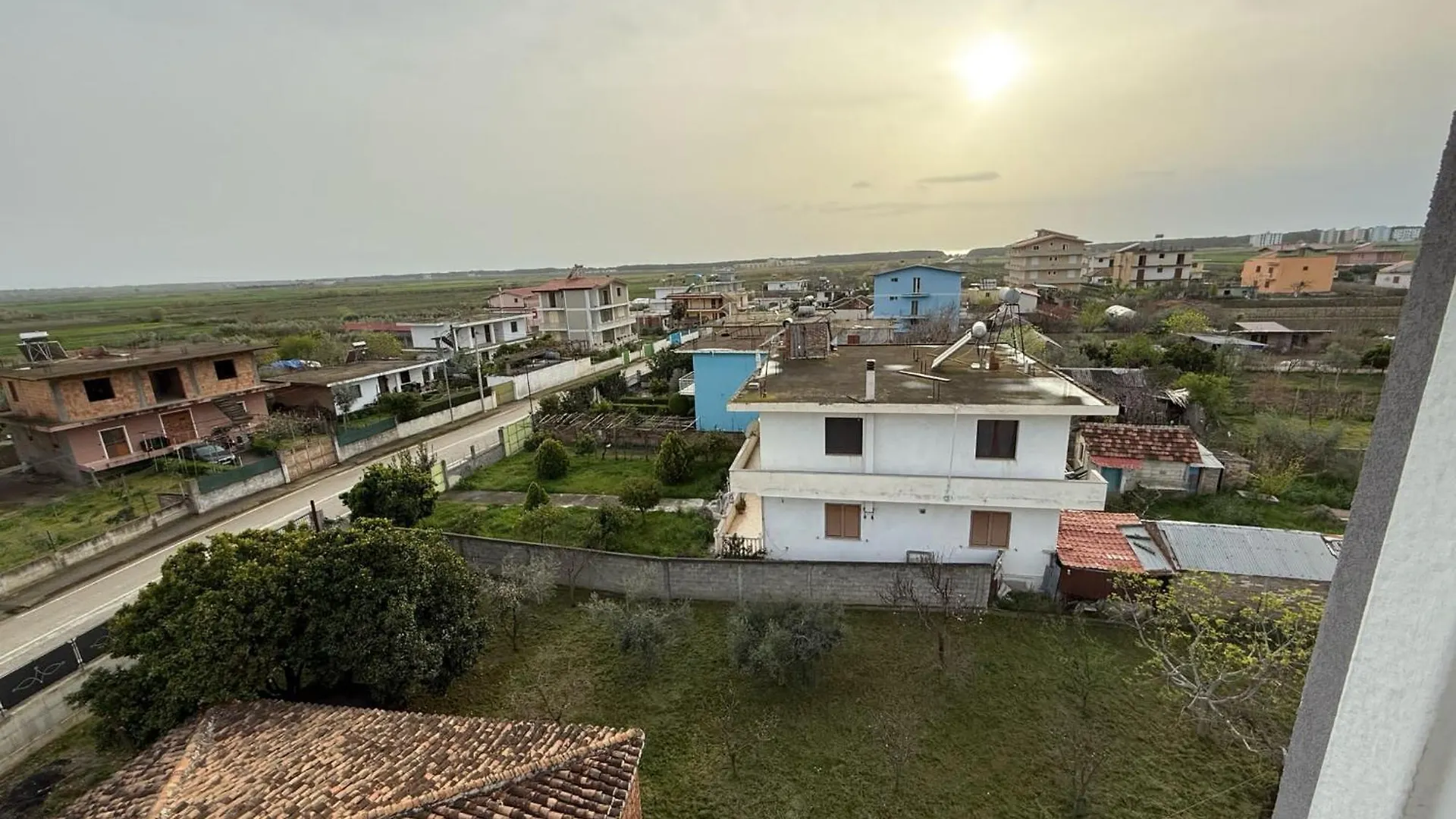 Namelijan'S Hotel Spille